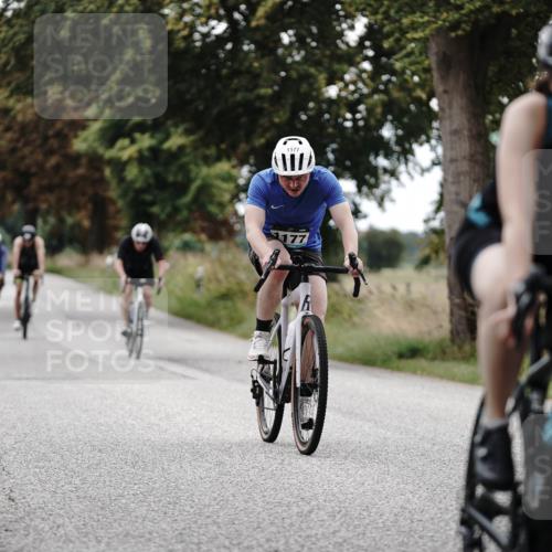 30.08.2026 - Elbe Triathlon Hamburg Michael Burmester http://msf.ph/oto/10075510 30.08.2026 11:05:51 Radfahren 518, 894, 1177, 1307, 1341, 1346 meine-sportfotos.de