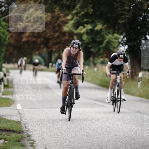 30.08.2026 - Elbe Triathlon Hamburg Michael Burmester http://msf.ph/oto/10075530 30.08.2026 11:06:04 Radfahren 1303, 1305, 1390, 1442, 1457 meine-sportfotos.de