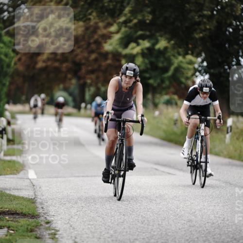 30.08.2026 - Elbe Triathlon Hamburg Michael Burmester http://msf.ph/oto/10075531 30.08.2026 11:06:04 Radfahren 1303, 1305, 1390, 1442, 1457 meine-sportfotos.de