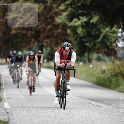 30.08.2026 - Elbe Triathlon Hamburg Michael Burmester http://msf.ph/oto/10075639 30.08.2026 11:07:30 Radfahren 1142, 1242, 1273, 1372, 1397, 1402 meine-sportfotos.de