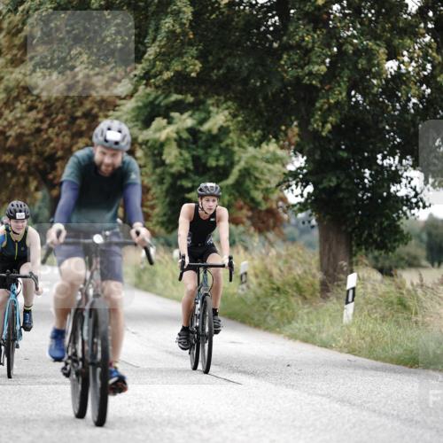 30.08.2026 - Elbe Triathlon Hamburg Michael Burmester http://msf.ph/oto/10075650 30.08.2026 11:07:34 Radfahren 925, 985, 1142, 1242, 1273, 1372, 1397 meine-sportfotos.de
