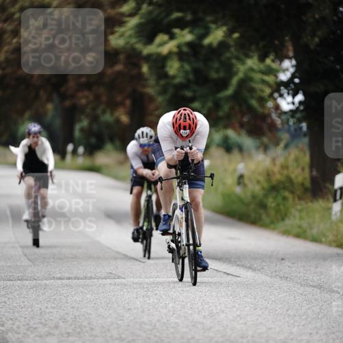 30.08.2026 - Elbe Triathlon Hamburg Michael Burmester http://msf.ph/oto/10075691 30.08.2026 11:07:55 Radfahren 907, 1287, 1325, 1417 meine-sportfotos.de