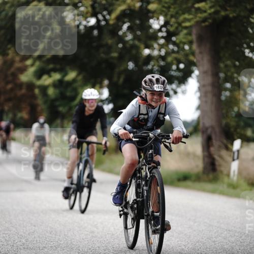 30.08.2026 - Elbe Triathlon Hamburg Michael Burmester http://msf.ph/oto/10075717 30.08.2026 11:08:12 Radfahren 1135, 1277, 1310, 1311, 1398, 1399, 1410, 1432 meine-sportfotos.de