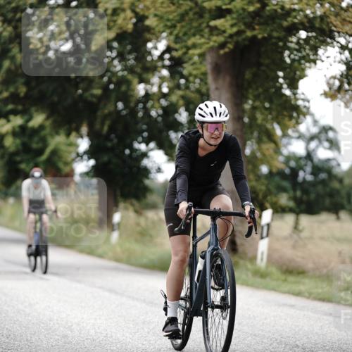 30.08.2026 - Elbe Triathlon Hamburg Michael Burmester http://msf.ph/oto/10075720 30.08.2026 11:08:13 Radfahren 1277, 1310, 1311, 1398, 1399, 1410, 1432 meine-sportfotos.de