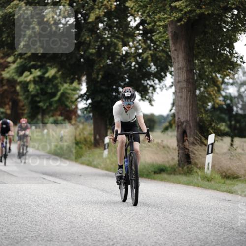 30.08.2026 - Elbe Triathlon Hamburg Michael Burmester http://msf.ph/oto/10075721 30.08.2026 11:08:14 Radfahren 1277, 1310, 1311, 1398, 1399, 1410, 1432 meine-sportfotos.de