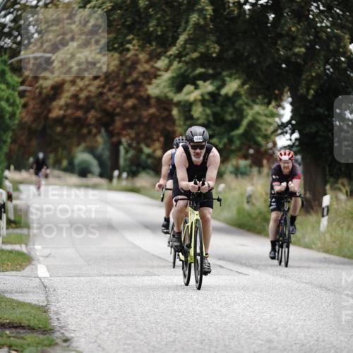 30.08.2026 - Elbe Triathlon Hamburg Michael Burmester http://msf.ph/oto/10075726 30.08.2026 11:08:15 Radfahren 1277, 1310, 1311, 1398, 1410 meine-sportfotos.de