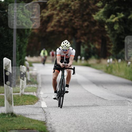 30.08.2026 - Elbe Triathlon Hamburg Michael Burmester http://msf.ph/oto/10075759 30.08.2026 11:08:57 Radfahren 1355 meine-sportfotos.de