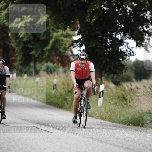 30.08.2026 - Elbe Triathlon Hamburg Michael Burmester http://msf.ph/oto/10075766 30.08.2026 11:09:07 Radfahren 1128, 1253, 1316 meine-sportfotos.de