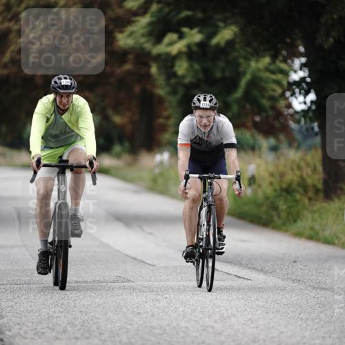 30.08.2026 - Elbe Triathlon Hamburg Michael Burmester http://msf.ph/oto/10075769 30.08.2026 11:09:08 Radfahren 1128, 1253, 1316 meine-sportfotos.de