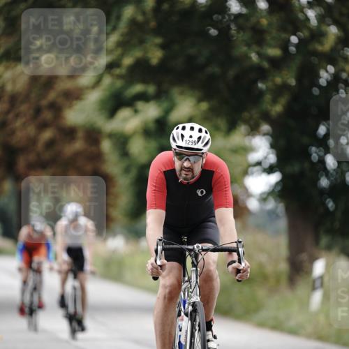 30.08.2026 - Elbe Triathlon Hamburg Michael Burmester http://msf.ph/oto/10075779 30.08.2026 11:09:21 Radfahren 1299, 1353, 1422, 1441 meine-sportfotos.de