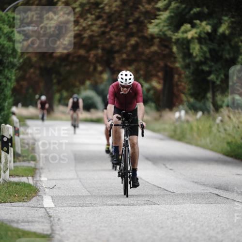 30.08.2026 - Elbe Triathlon Hamburg Michael Burmester http://msf.ph/oto/10075839 30.08.2026 11:10:02 Radfahren 1296, 1324, 1357, 1458 meine-sportfotos.de