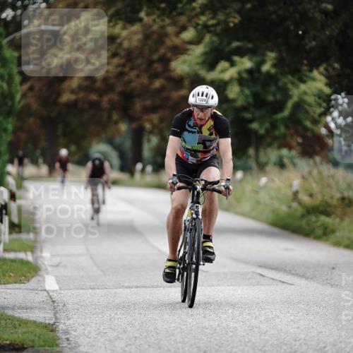 30.08.2026 - Elbe Triathlon Hamburg Michael Burmester http://msf.ph/oto/10075845 30.08.2026 11:10:05 Radfahren 1296, 1324, 1357 meine-sportfotos.de