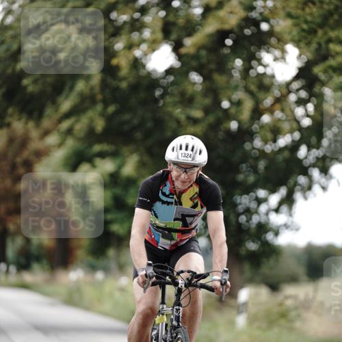 30.08.2026 - Elbe Triathlon Hamburg Michael Burmester http://msf.ph/oto/10075846 30.08.2026 11:10:06 Radfahren 1296, 1324, 1357 meine-sportfotos.de