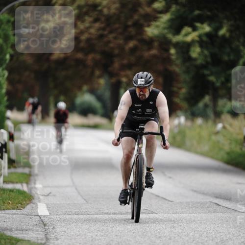 30.08.2026 - Elbe Triathlon Hamburg Michael Burmester http://msf.ph/oto/10075849 30.08.2026 11:10:09 Radfahren 1296, 1324, 1481 meine-sportfotos.de