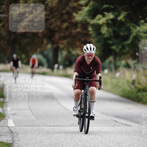 30.08.2026 - Elbe Triathlon Hamburg Michael Burmester http://msf.ph/oto/10075854 30.08.2026 11:10:13 Radfahren 1481 meine-sportfotos.de