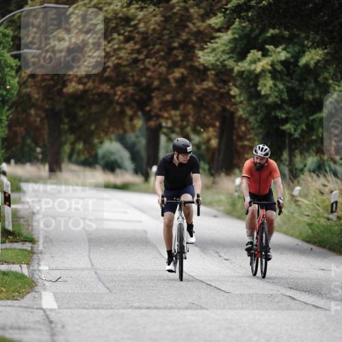 30.08.2026 - Elbe Triathlon Hamburg Michael Burmester http://msf.ph/oto/10075858 30.08.2026 11:10:19 Radfahren 1145, 1239 meine-sportfotos.de
