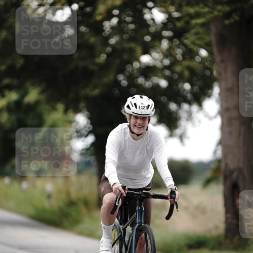 30.08.2026 - Elbe Triathlon Hamburg Michael Burmester http://msf.ph/oto/10075868 30.08.2026 11:10:38 Radfahren 1351, 1427 meine-sportfotos.de