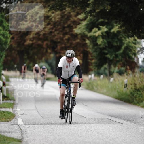 30.08.2026 - Elbe Triathlon Hamburg Michael Burmester http://msf.ph/oto/10075872 30.08.2026 11:10:40 Radfahren 1351, 1427, 1447, 1452 meine-sportfotos.de