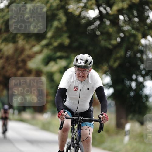 30.08.2026 - Elbe Triathlon Hamburg Michael Burmester http://msf.ph/oto/10075874 30.08.2026 11:10:42 Radfahren 1351, 1447, 1452 meine-sportfotos.de