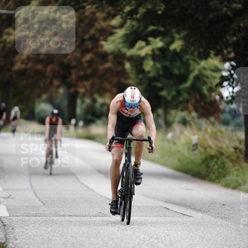 30.08.2026 - Elbe Triathlon Hamburg Michael Burmester http://msf.ph/oto/10075878 30.08.2026 11:10:46 Radfahren 1447, 1452, 1463 meine-sportfotos.de