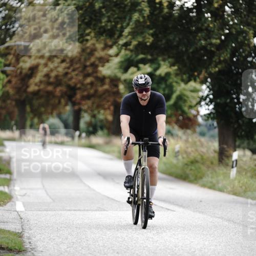 30.08.2026 - Elbe Triathlon Hamburg Michael Burmester http://msf.ph/oto/10075891 30.08.2026 11:10:57 Radfahren 1174, 1439, 1518 meine-sportfotos.de