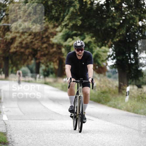 30.08.2026 - Elbe Triathlon Hamburg Michael Burmester http://msf.ph/oto/10075892 30.08.2026 11:10:57 Radfahren 1174, 1439, 1518 meine-sportfotos.de