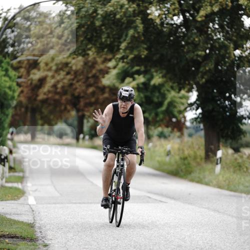 30.08.2026 - Elbe Triathlon Hamburg Michael Burmester http://msf.ph/oto/10075905 30.08.2026 11:11:23 Radfahren 1350 meine-sportfotos.de