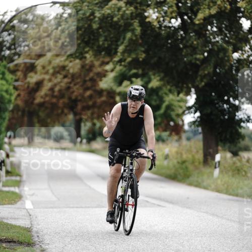 30.08.2026 - Elbe Triathlon Hamburg Michael Burmester http://msf.ph/oto/10075906 30.08.2026 11:11:23 Radfahren 1350 meine-sportfotos.de