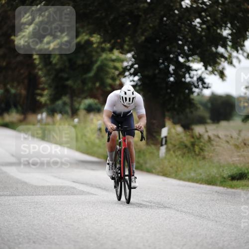 30.08.2026 - Elbe Triathlon Hamburg Michael Burmester http://msf.ph/oto/10075915 30.08.2026 11:11:40 Radfahren 1282, 1385 meine-sportfotos.de