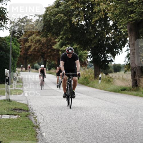 30.08.2026 - Elbe Triathlon Hamburg Michael Burmester http://msf.ph/oto/10075924 30.08.2026 11:11:55 Radfahren 1270, 1274, 1429, 1456, 1563 meine-sportfotos.de
