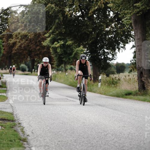 30.08.2026 - Elbe Triathlon Hamburg Michael Burmester http://msf.ph/oto/10075928 30.08.2026 11:11:57 Radfahren 1270, 1429, 1456, 1466, 1563 meine-sportfotos.de