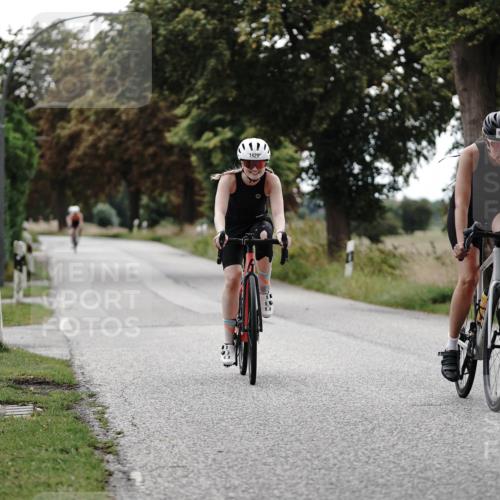 30.08.2026 - Elbe Triathlon Hamburg Michael Burmester http://msf.ph/oto/10075930 30.08.2026 11:11:58 Radfahren 1270, 1429, 1456, 1466, 1563 meine-sportfotos.de
