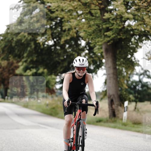 30.08.2026 - Elbe Triathlon Hamburg Michael Burmester http://msf.ph/oto/10075932 30.08.2026 11:11:59 Radfahren 1371, 1429, 1466, 1563 meine-sportfotos.de
