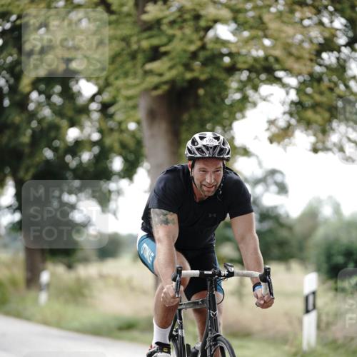 30.08.2026 - Elbe Triathlon Hamburg Michael Burmester http://msf.ph/oto/10075964 30.08.2026 11:12:31 Radfahren 1252, 1288, 1444, 1467, 1479, 1496, 1549 meine-sportfotos.de