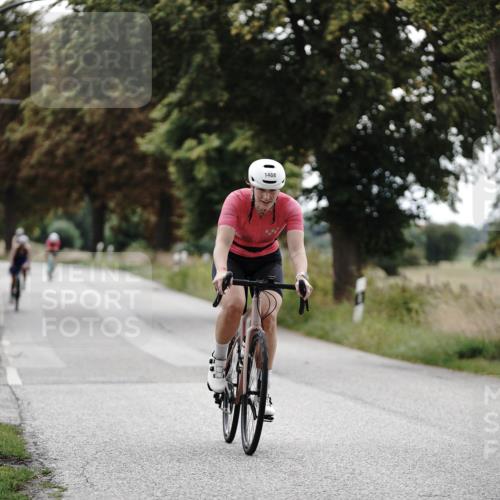 30.08.2026 - Elbe Triathlon Hamburg Michael Burmester http://msf.ph/oto/10075983 30.08.2026 11:12:44 Radfahren 1434, 1488, 1526 meine-sportfotos.de