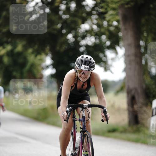 30.08.2026 - Elbe Triathlon Hamburg Michael Burmester http://msf.ph/oto/10076003 30.08.2026 11:13:01 Radfahren 1409, 1551, 1588 meine-sportfotos.de