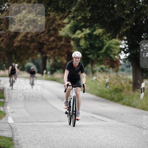 30.08.2026 - Elbe Triathlon Hamburg Michael Burmester http://msf.ph/oto/10076074 30.08.2026 11:14:12 Radfahren 1181, 1508, 1525 meine-sportfotos.de