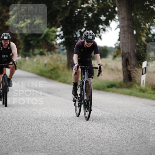 30.08.2026 - Elbe Triathlon Hamburg Michael Burmester http://msf.ph/oto/10076082 30.08.2026 11:14:19 Radfahren 1181, 1525, 1579 meine-sportfotos.de