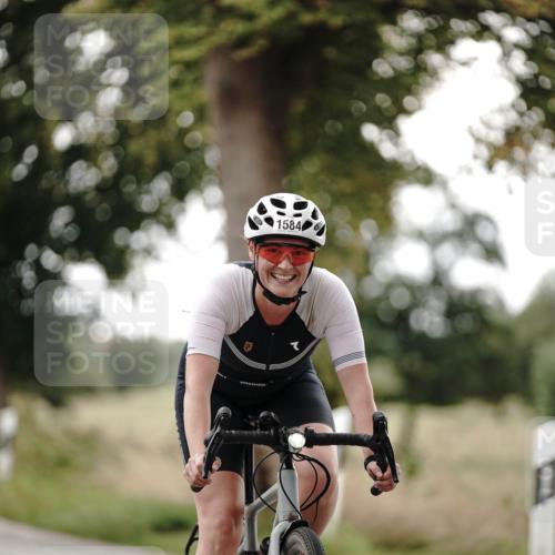 30.08.2026 - Elbe Triathlon Hamburg Michael Burmester http://msf.ph/oto/10076126 30.08.2026 11:14:54 Radfahren 1127, 1384, 1408, 1449, 1584 meine-sportfotos.de