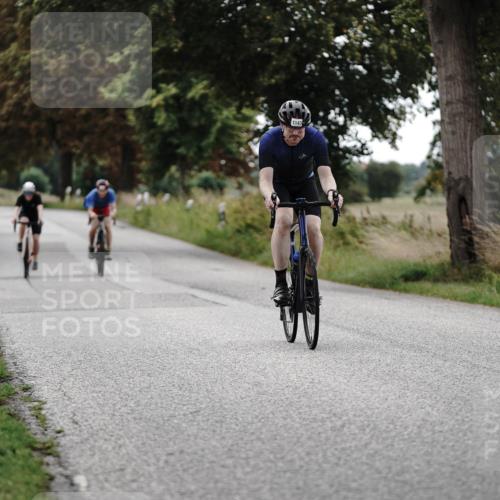 30.08.2026 - Elbe Triathlon Hamburg Michael Burmester http://msf.ph/oto/10076128 30.08.2026 11:14:57 Radfahren 1127, 1384 meine-sportfotos.de