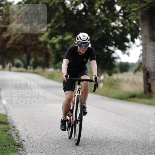 30.08.2026 - Elbe Triathlon Hamburg Michael Burmester http://msf.ph/oto/10076133 30.08.2026 11:15:00 Radfahren 1127, 1384 meine-sportfotos.de