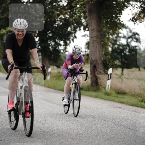 30.08.2026 - Elbe Triathlon Hamburg Michael Burmester http://msf.ph/oto/10076151 30.08.2026 11:15:31 Radfahren 1416, 1550, 1561, 1576 meine-sportfotos.de