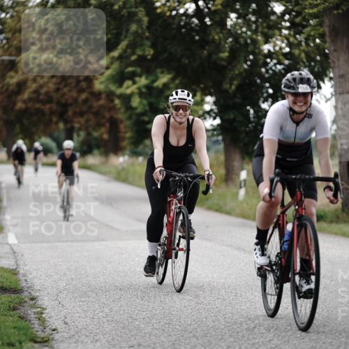 30.08.2026 - Elbe Triathlon Hamburg Michael Burmester http://msf.ph/oto/10076194 30.08.2026 11:16:16 Radfahren 835, 1281, 1475, 1490, 1522, 1547 meine-sportfotos.de