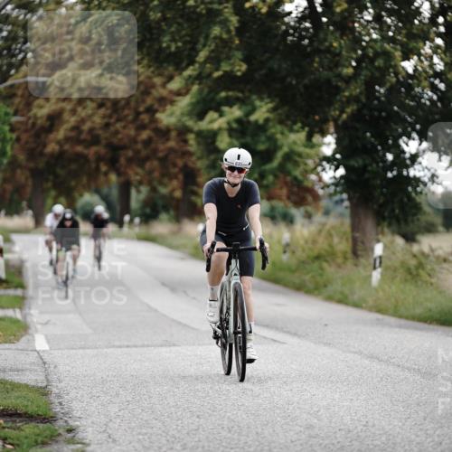 30.08.2026 - Elbe Triathlon Hamburg Michael Burmester http://msf.ph/oto/10076196 30.08.2026 11:16:18 Radfahren 835, 1281, 1475, 1490, 1522, 1547 meine-sportfotos.de