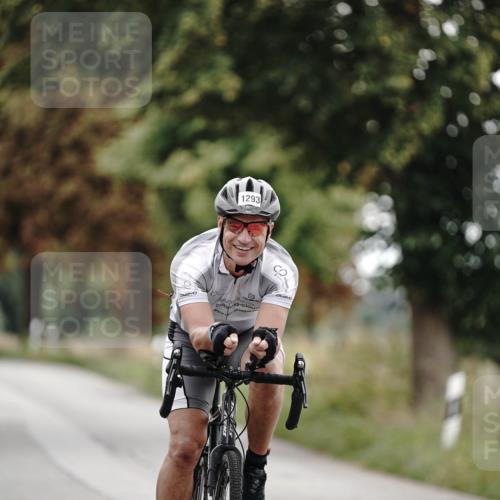 30.08.2026 - Elbe Triathlon Hamburg Michael Burmester http://msf.ph/oto/10076219 30.08.2026 11:16:46 Radfahren 1293 meine-sportfotos.de