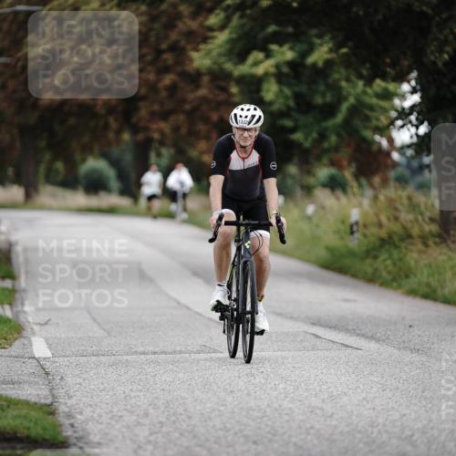 30.08.2026 - Elbe Triathlon Hamburg Michael Burmester http://msf.ph/oto/10076257 30.08.2026 11:17:34 Radfahren 1301, 1332, 1582 meine-sportfotos.de