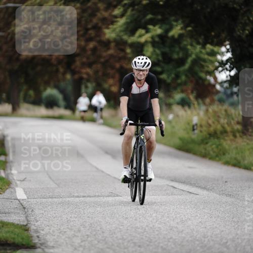 30.08.2026 - Elbe Triathlon Hamburg Michael Burmester http://msf.ph/oto/10076258 30.08.2026 11:17:34 Radfahren 1301, 1332, 1582 meine-sportfotos.de