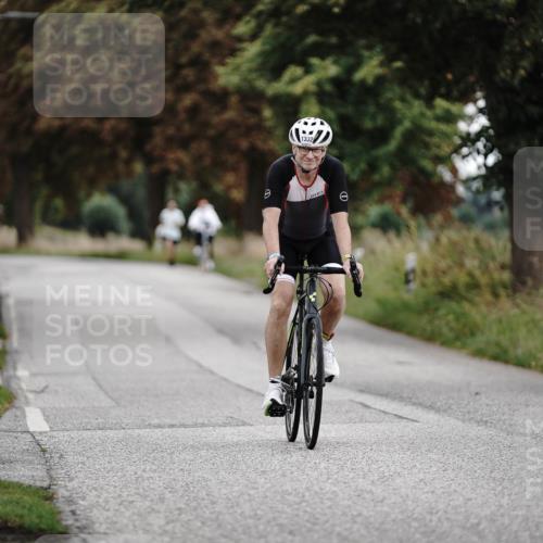 30.08.2026 - Elbe Triathlon Hamburg Michael Burmester http://msf.ph/oto/10076260 30.08.2026 11:17:34 Radfahren 1301, 1332, 1582 meine-sportfotos.de