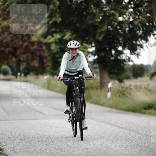 30.08.2026 - Elbe Triathlon Hamburg Michael Burmester http://msf.ph/oto/10076284 30.08.2026 11:17:56 Radfahren 1383, 1485, 1502, 1553, 1664 meine-sportfotos.de