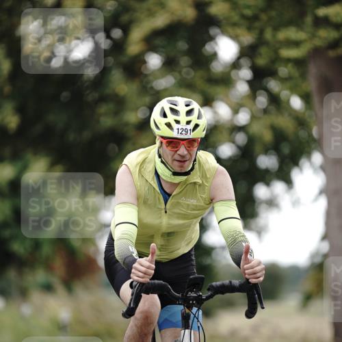 30.08.2026 - Elbe Triathlon Hamburg Michael Burmester http://msf.ph/oto/10076299 30.08.2026 11:18:19 Radfahren 1291, 1331, 1367 meine-sportfotos.de